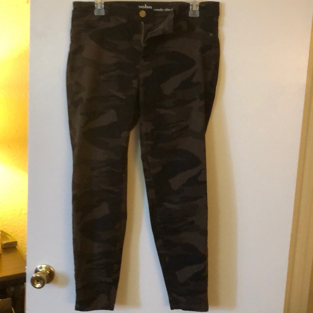 SOLD!!  Jeggins short size 10